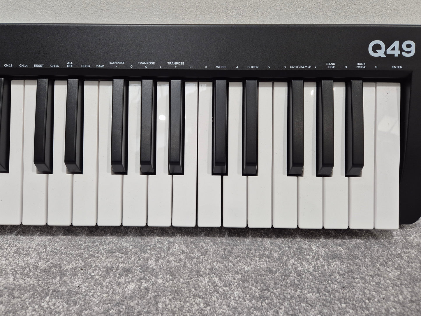 Alesis Q49 - 49-Note MIDI Keyboard Controller - USB