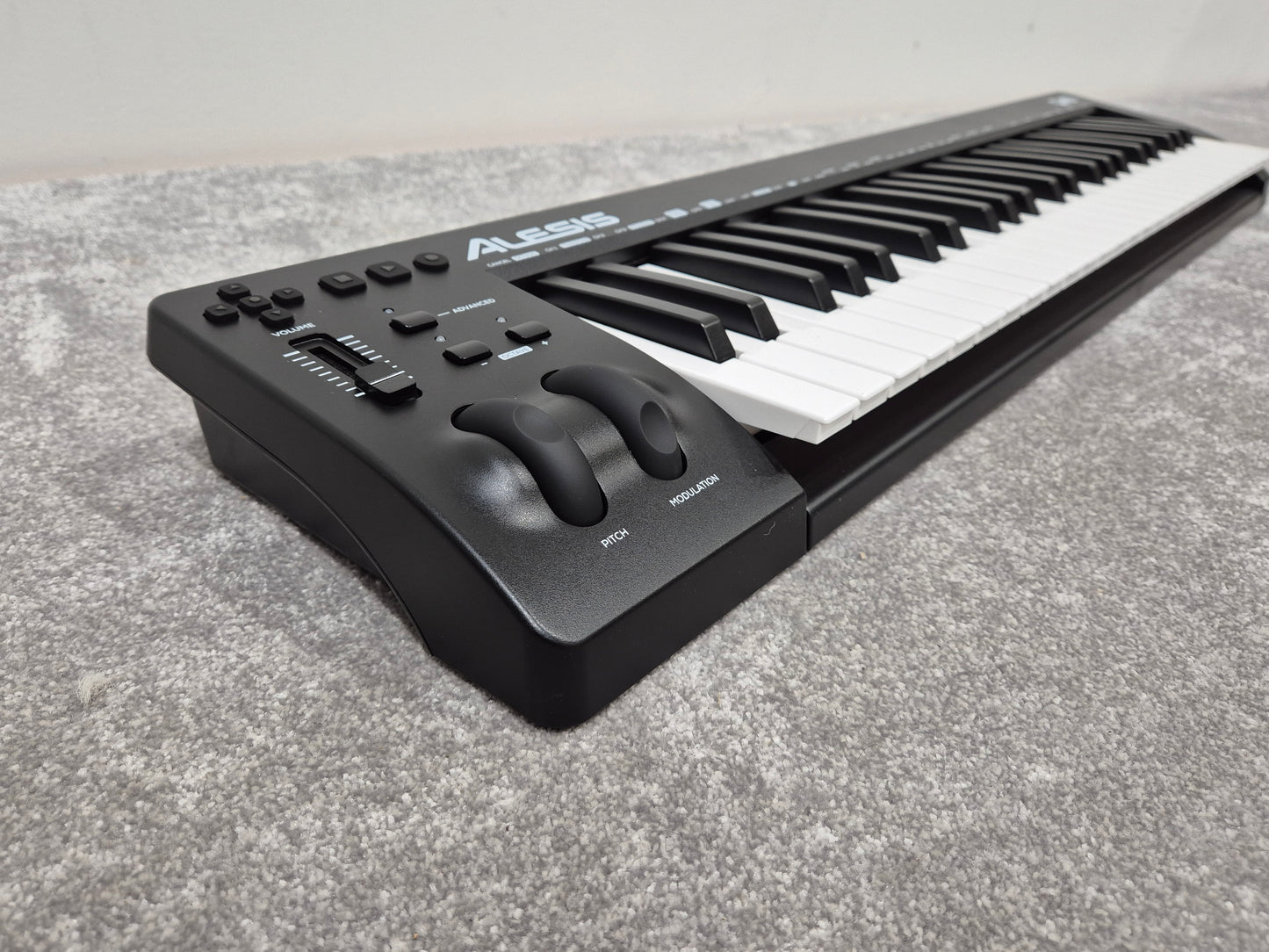 Alesis Q49 - 49-Note MIDI Keyboard Controller - USB