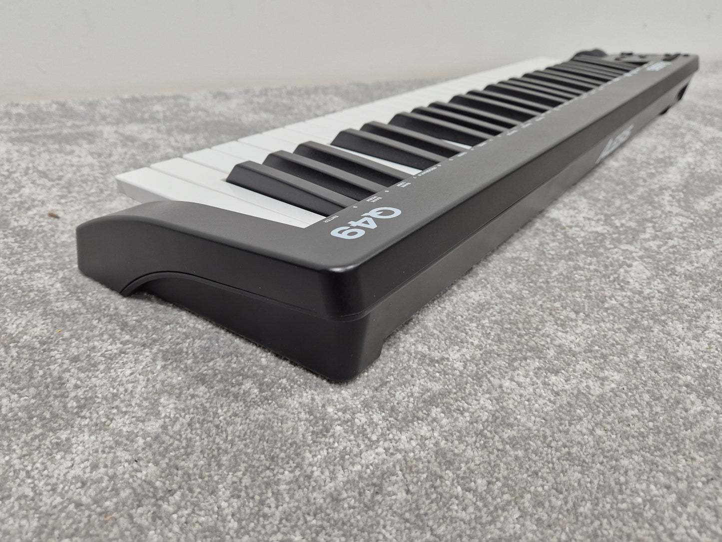 Alesis Q49 - 49-Note MIDI Keyboard Controller - USB