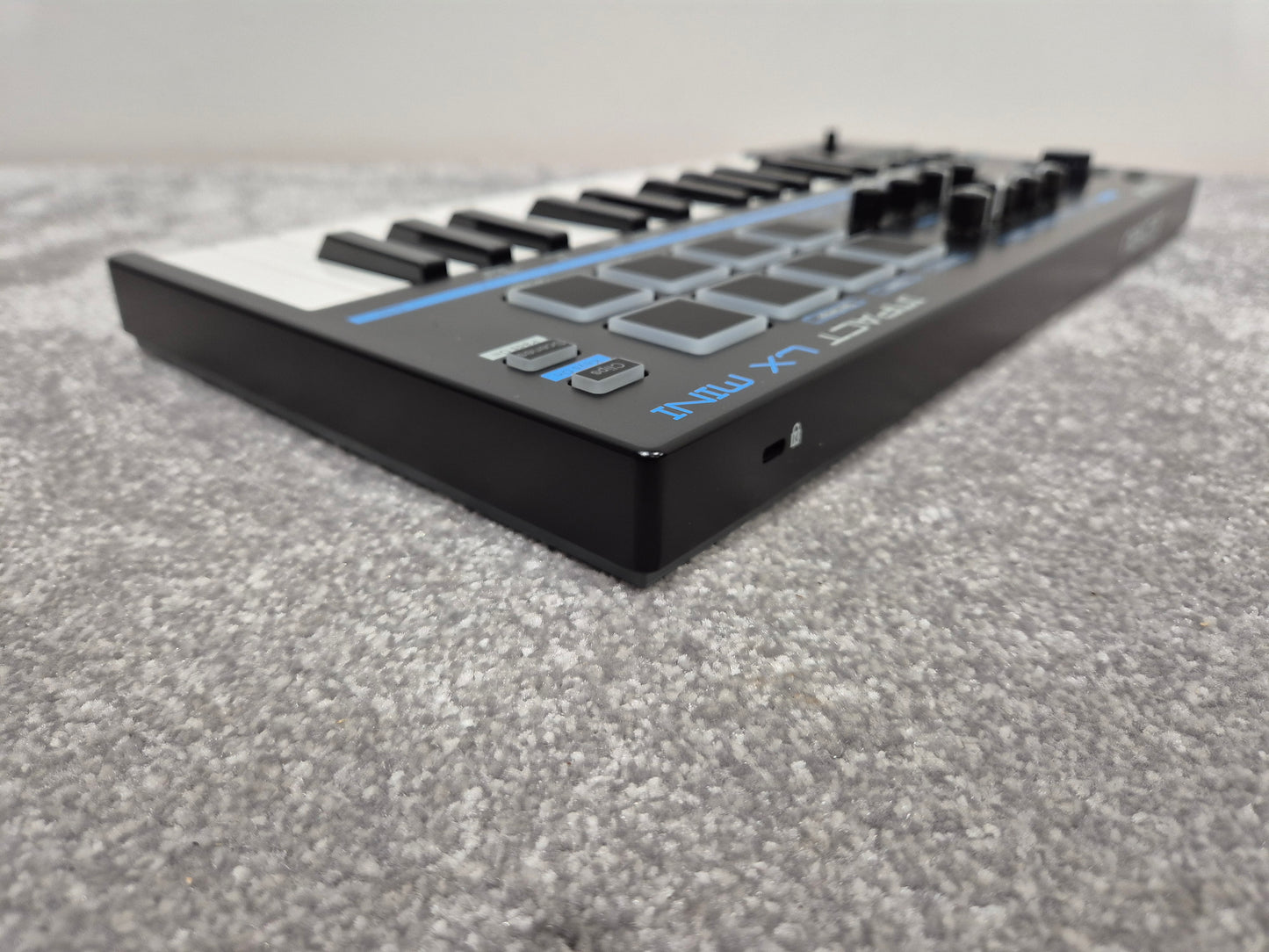 Nektar LX Mini - Compact and Versatile USB MIDI Controller