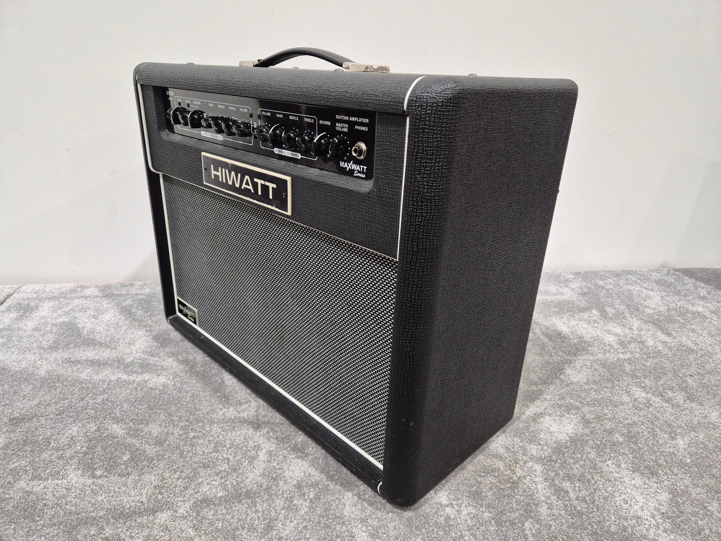 HIWATT Maxwatt G100R - Solid-State Combo Amplifier