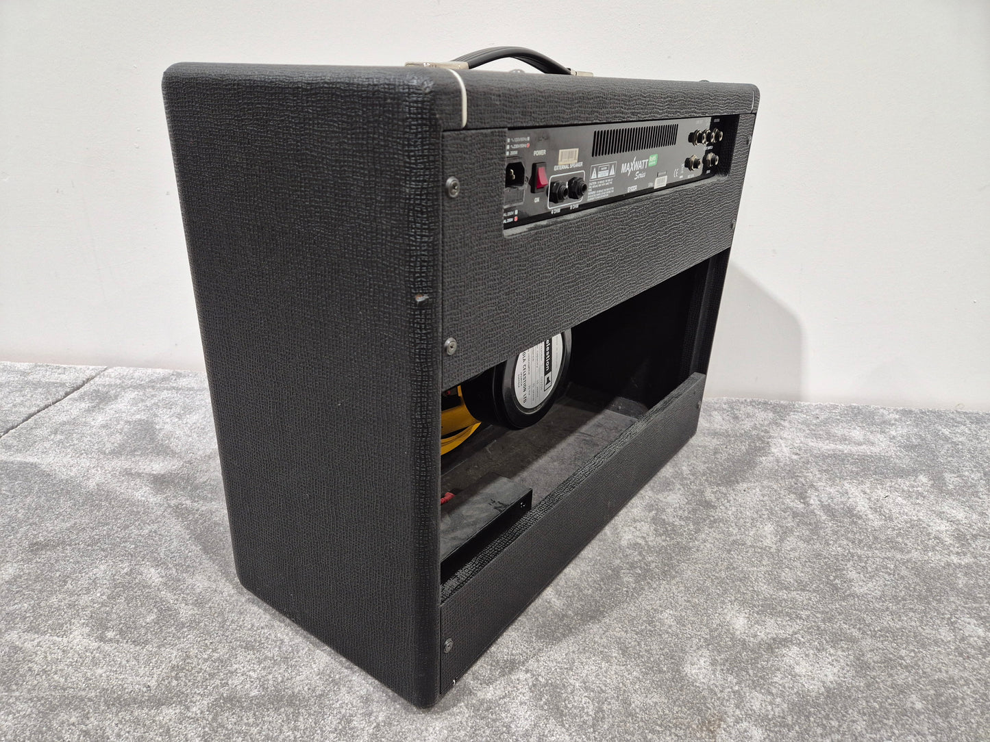 HIWATT Maxwatt G100R - Solid-State Combo Amplifier