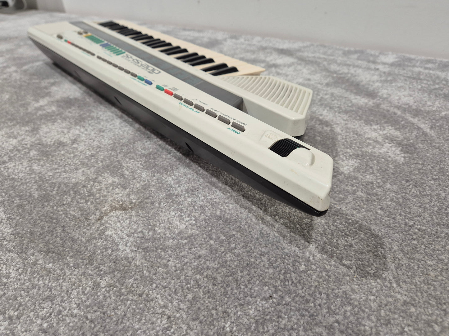 Yamaha SHS-200 - Digital Shoulder Electronic Keyboard w/ Hard Case