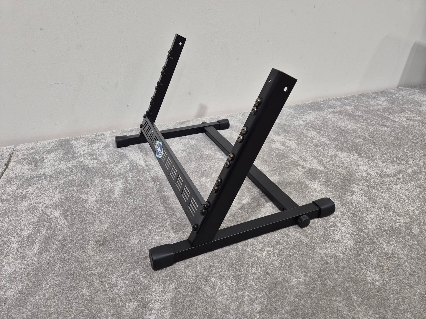 Adam Hall Rack Stand 6U - Desktop Rack Stand