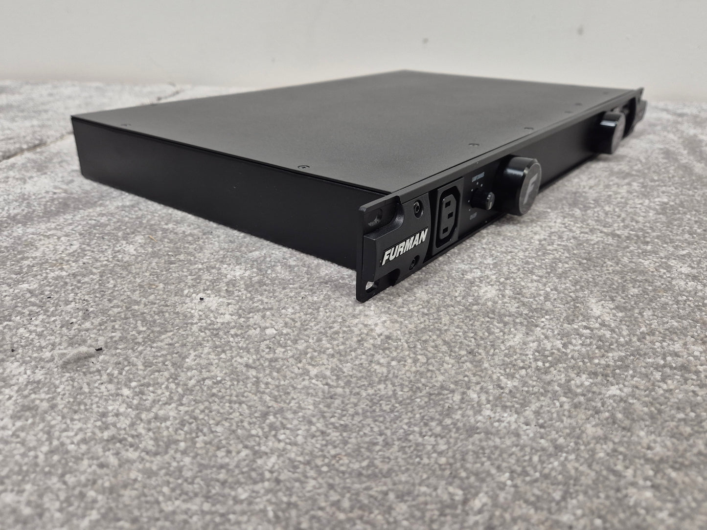 Furman PL-8C E - Rack Mounted Power Conditioner