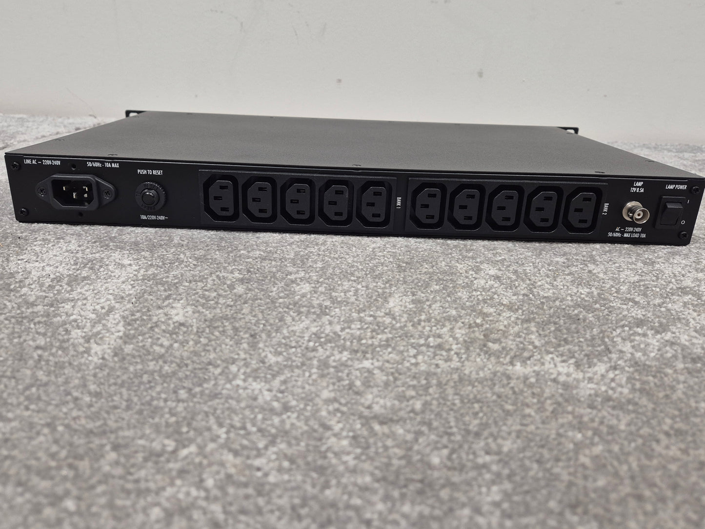 Furman PL-8C E - Rack Mounted Power Conditioner