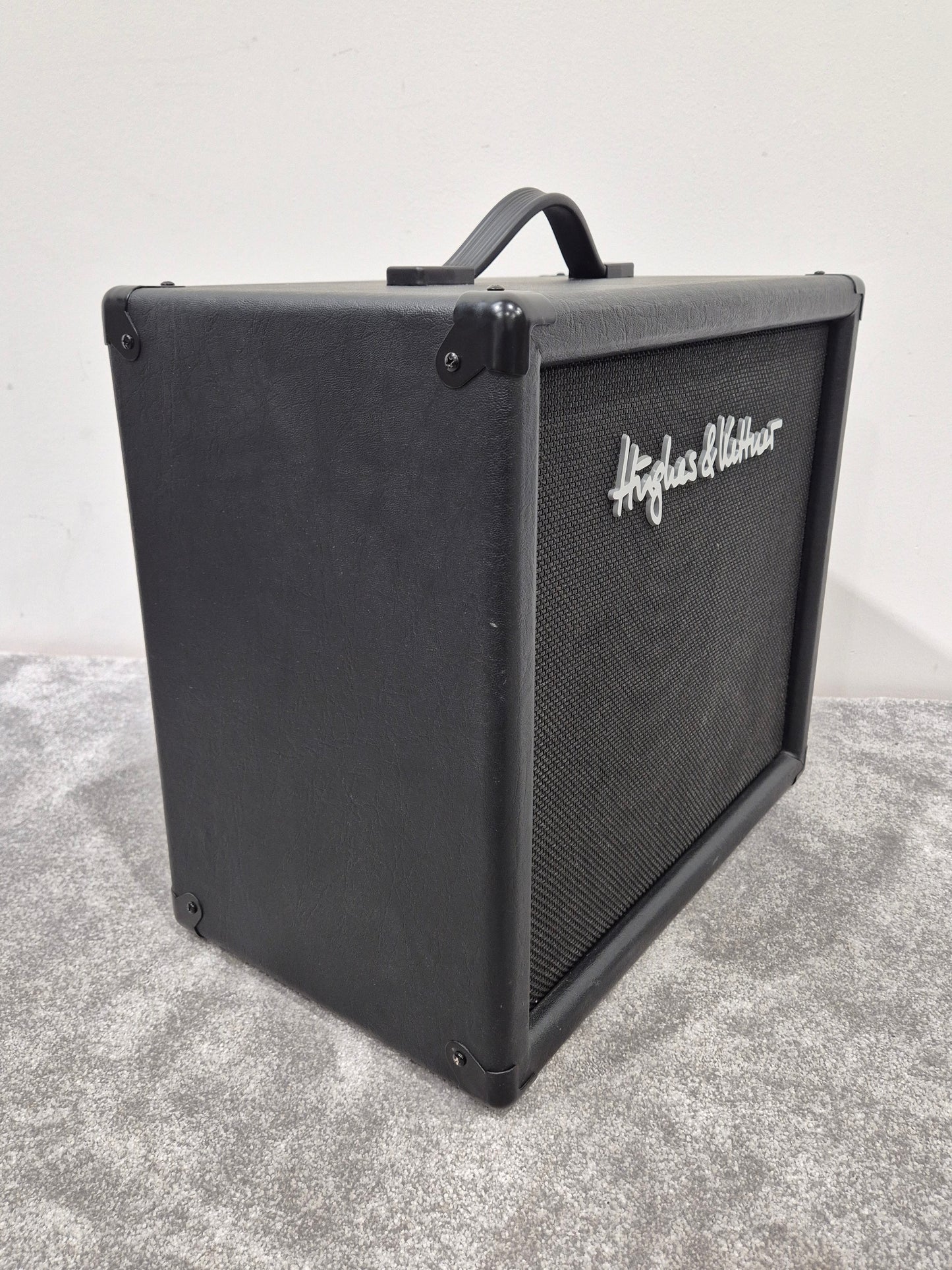 Hughes & Kettner Tubemeister 20 Guitar Amp w/ FS-2 Footswitch and TM112 Speaker Cab