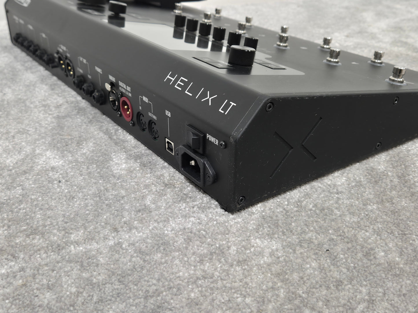 Line 6 Helix LT - Guitar Amp Modeller and Multi-Effects Processor