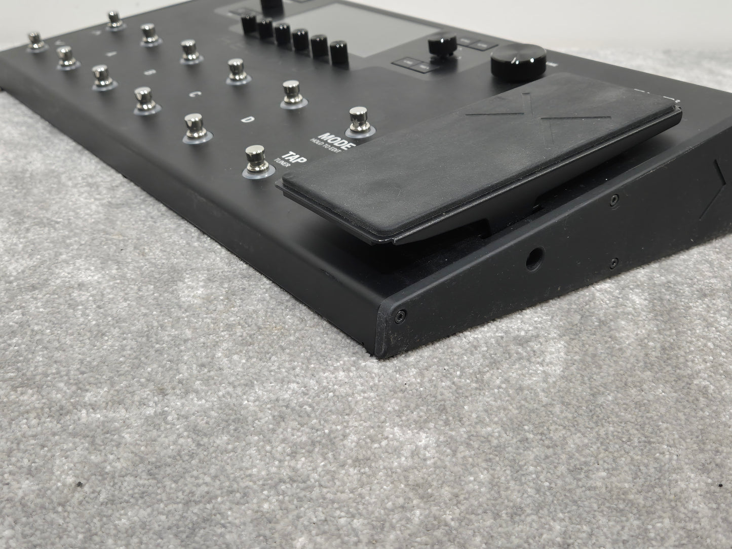 Line 6 Helix LT - Guitar Amp Modeller and Multi-Effects Processor