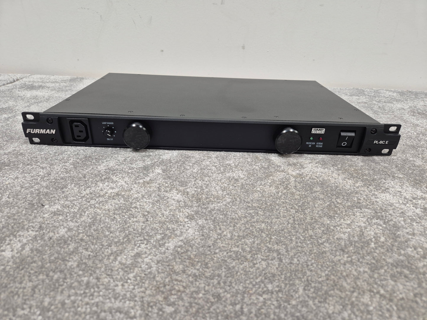 Furman PL-8C E - Power Conditioner (Mint Condition)