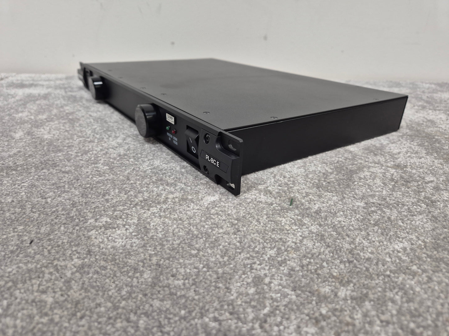 Furman PL-8C E - Power Conditioner (Mint Condition)