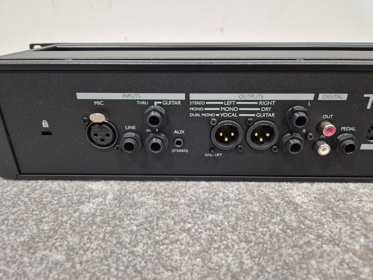 TC Helicon VoiceLive Rack - Vocal Processor - Black