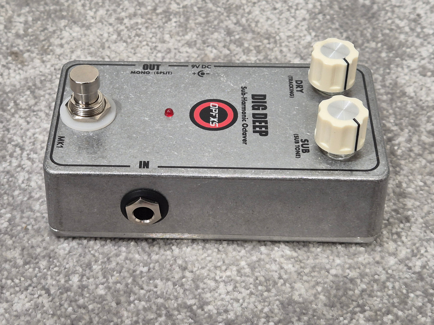 DIG DEEP Sub-Harmonic Octaver - Octave Down Pedal w/ Original Box