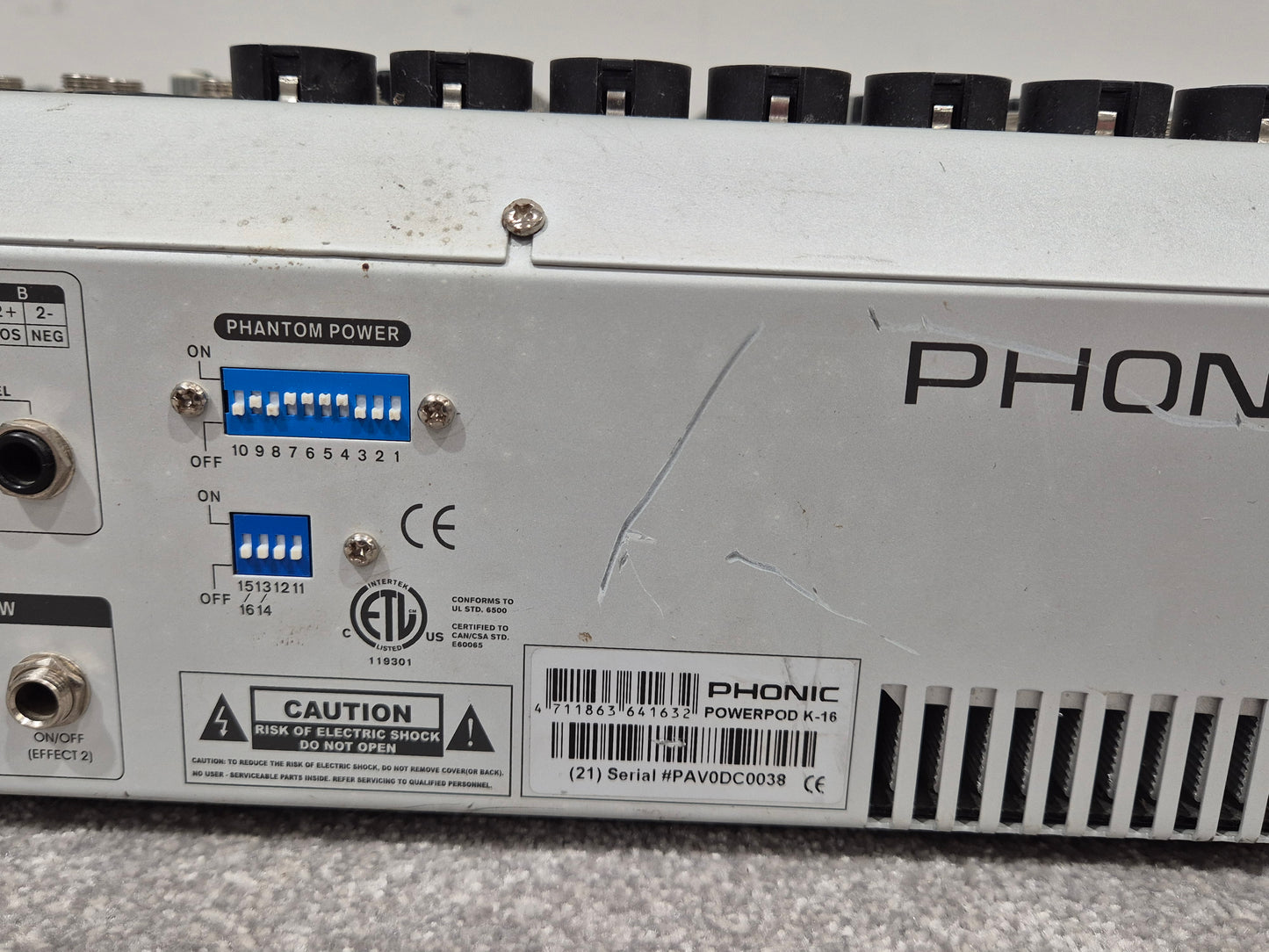 Phonic Powerpod K16 - Powered Mixer w/ Plastic Case
