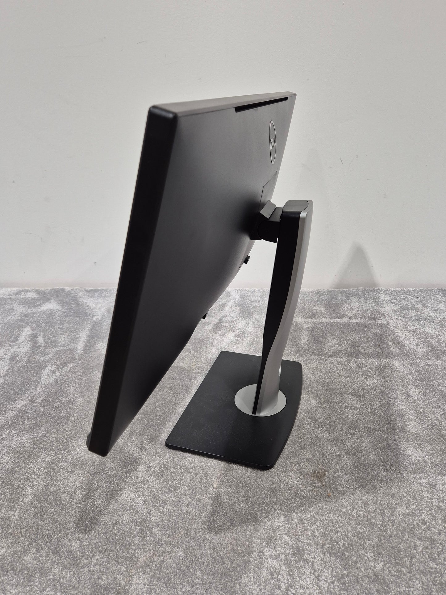 Dell U2913WMT - 29-inch Ultrawide LCD Monitor w/ Adjustable Stand