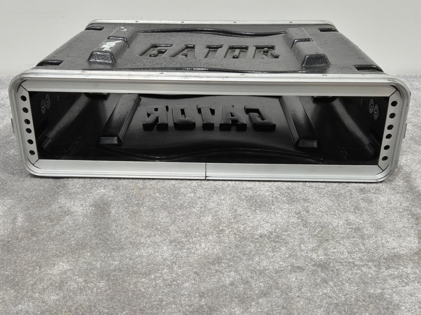 Gator Hard Case - 2U Molded Rack Case - Black