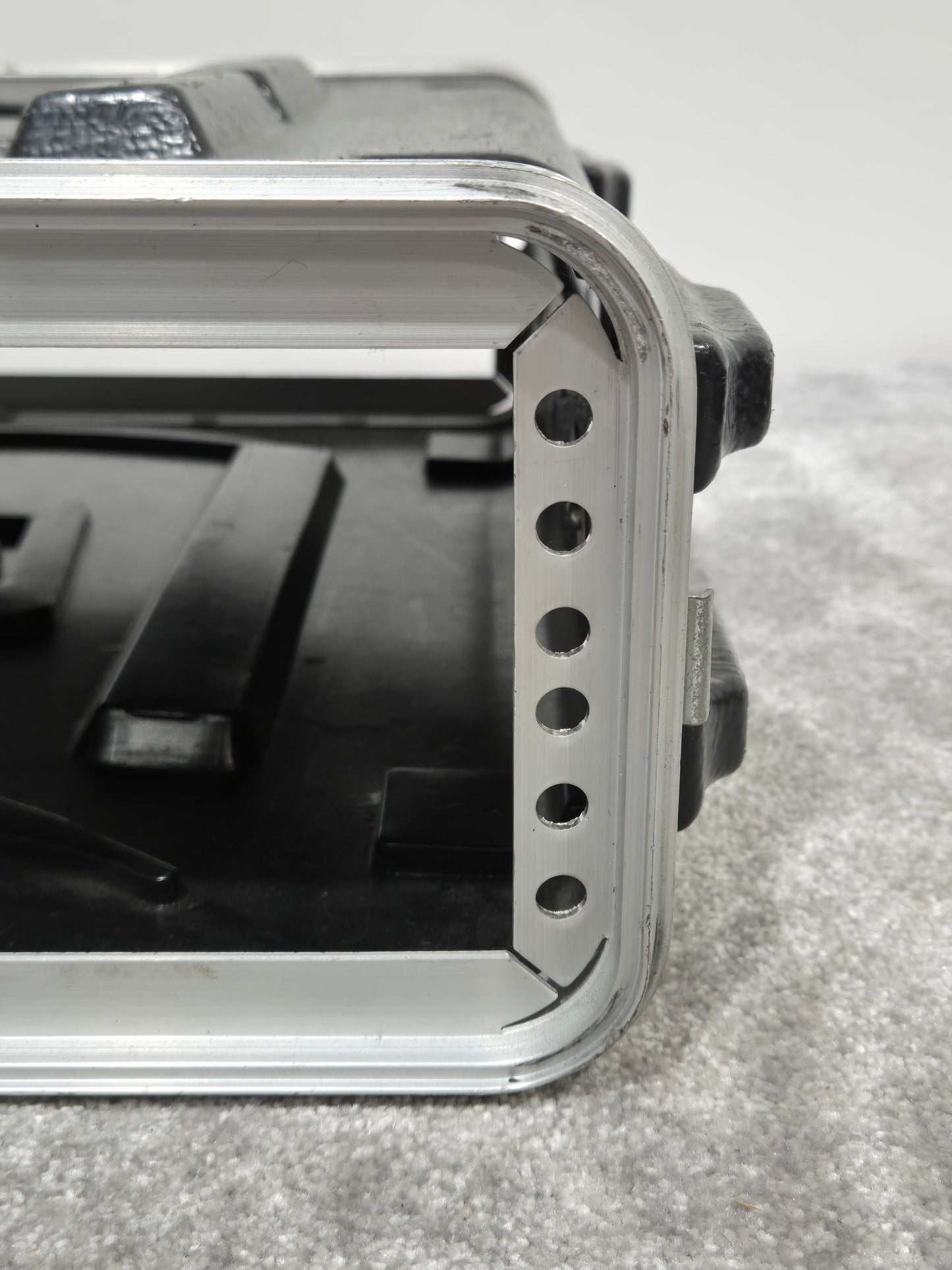 Gator Hard Case - 2U Molded Rack Case - Black