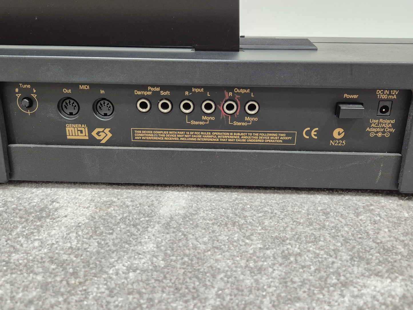 Roland EP-85 - 88-key Digital Electric Piano - Black