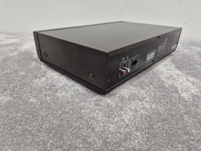 Technics SL-PG580A - 1990's Stereo Compact Disc Player - image 6