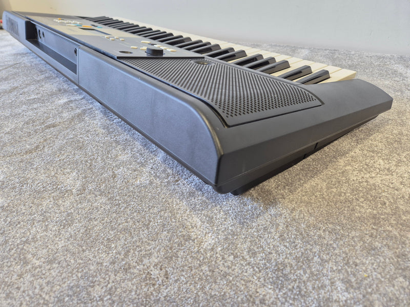 Yamaha YPT-220 - 61-key Musical Keyboard w/ Original Box - image 9