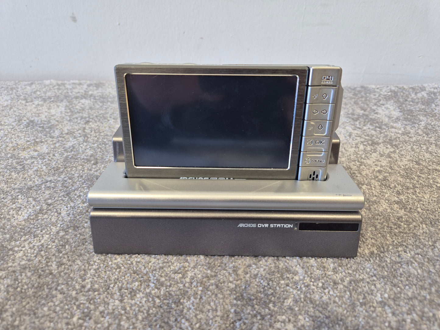 ARCHOS 604 WiFi - Portable Digital Media Player