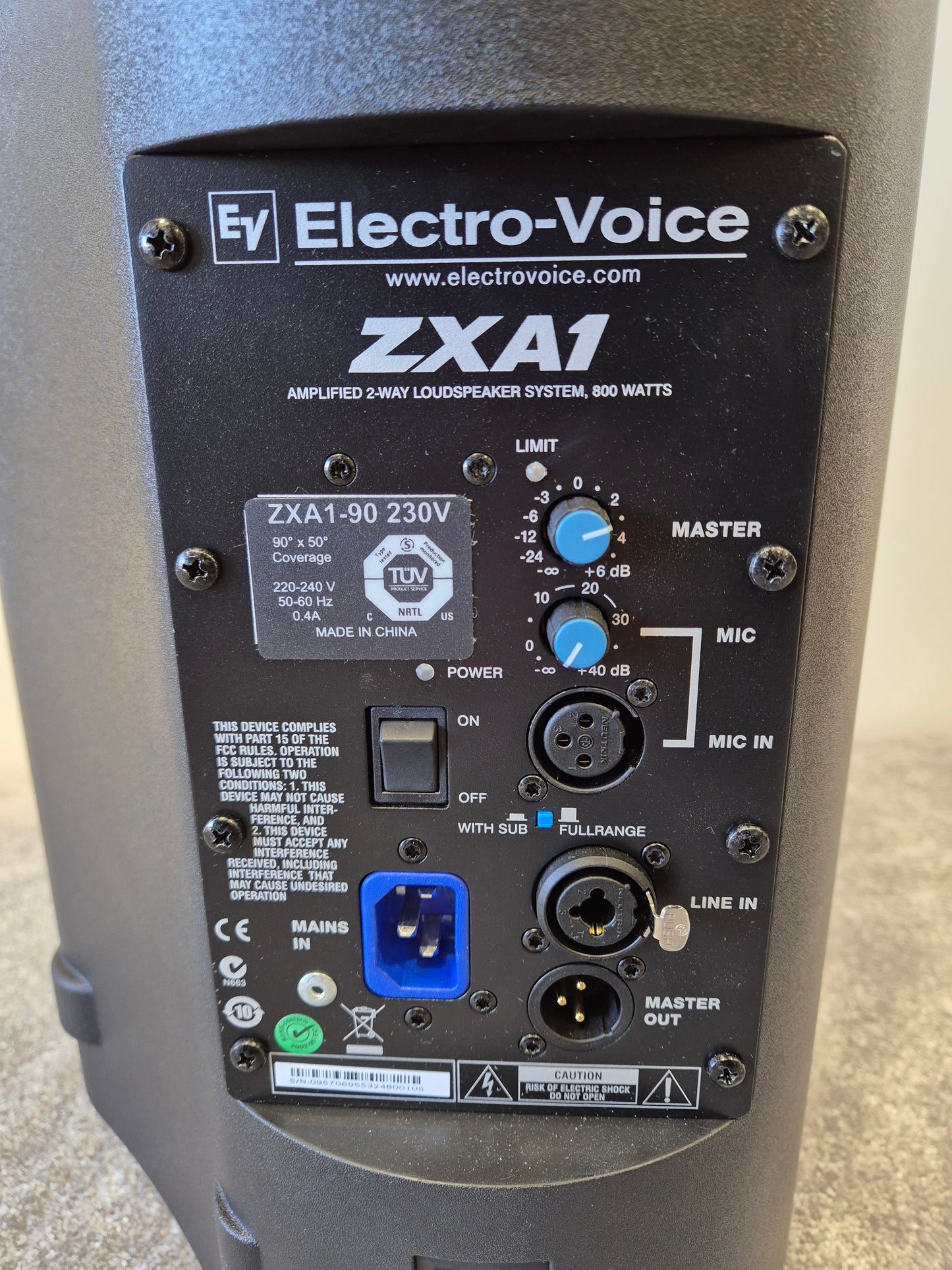 Electro-Voice ZXA1-90 - 8-inch 2-way 800W Active Speaker w/ Original Box