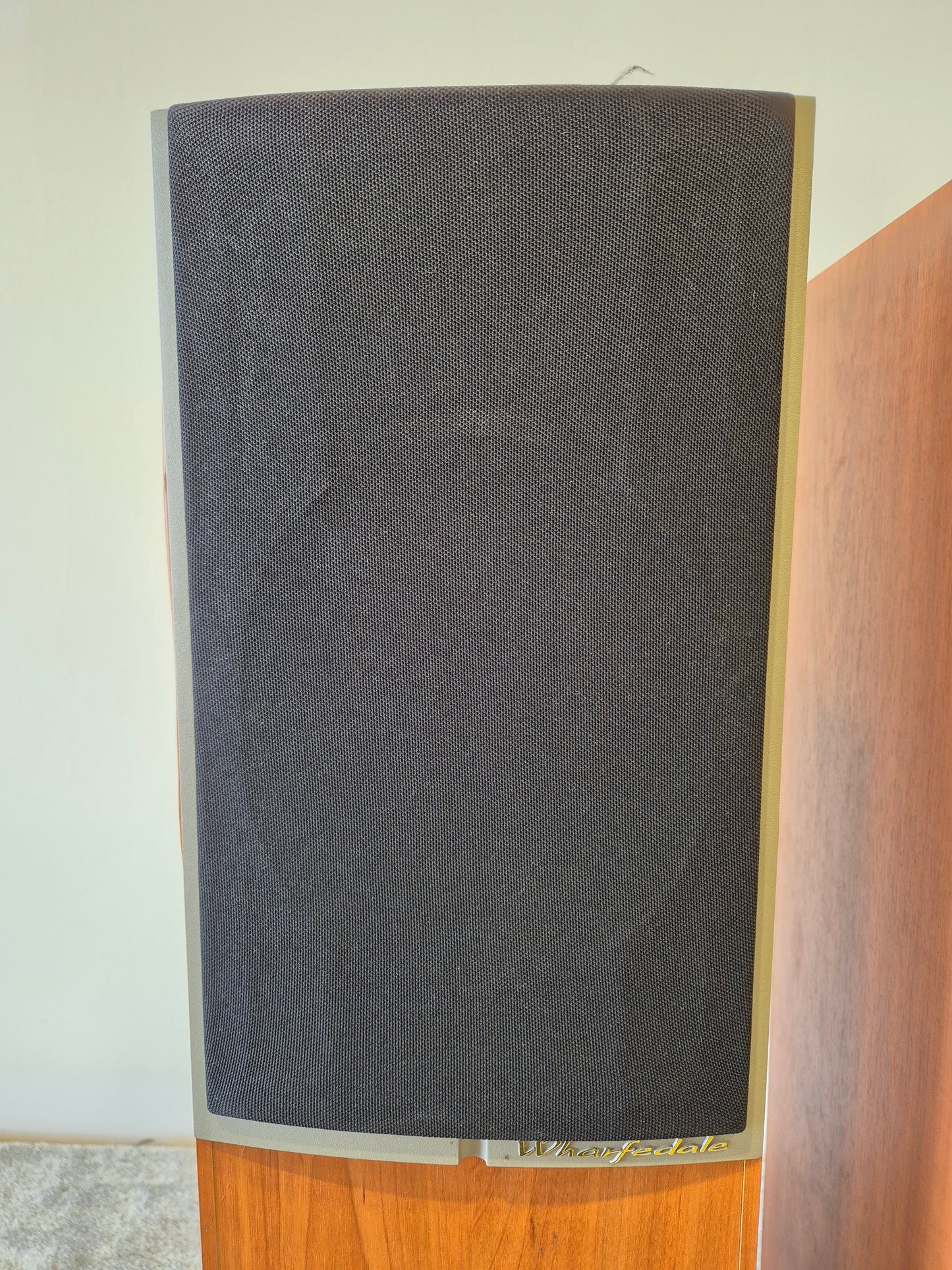 Wharfedale Diamond 8.3 - Floor-Standing Speakers (Pair)