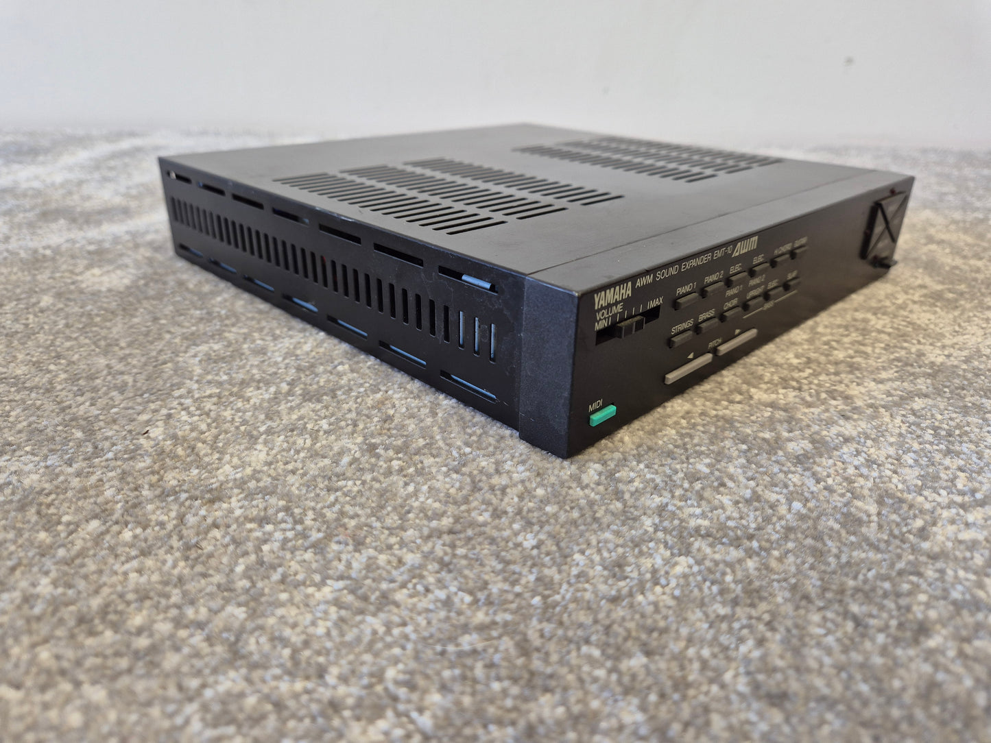 Yamaha AWM EMT-10 - Half-Rack-Sized Sound Module