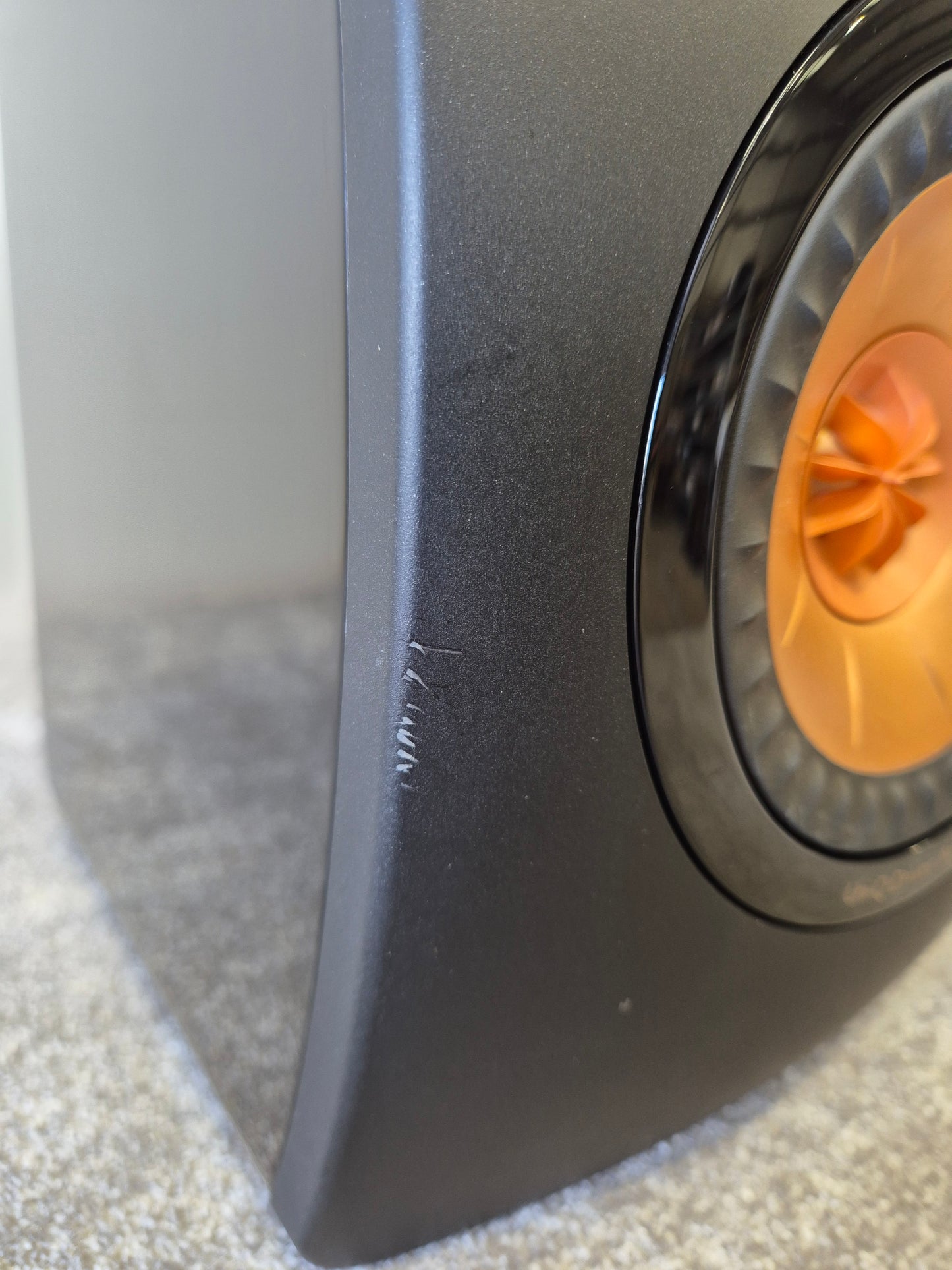 KEF LS50 - Precise Loudspeakers (Pair)