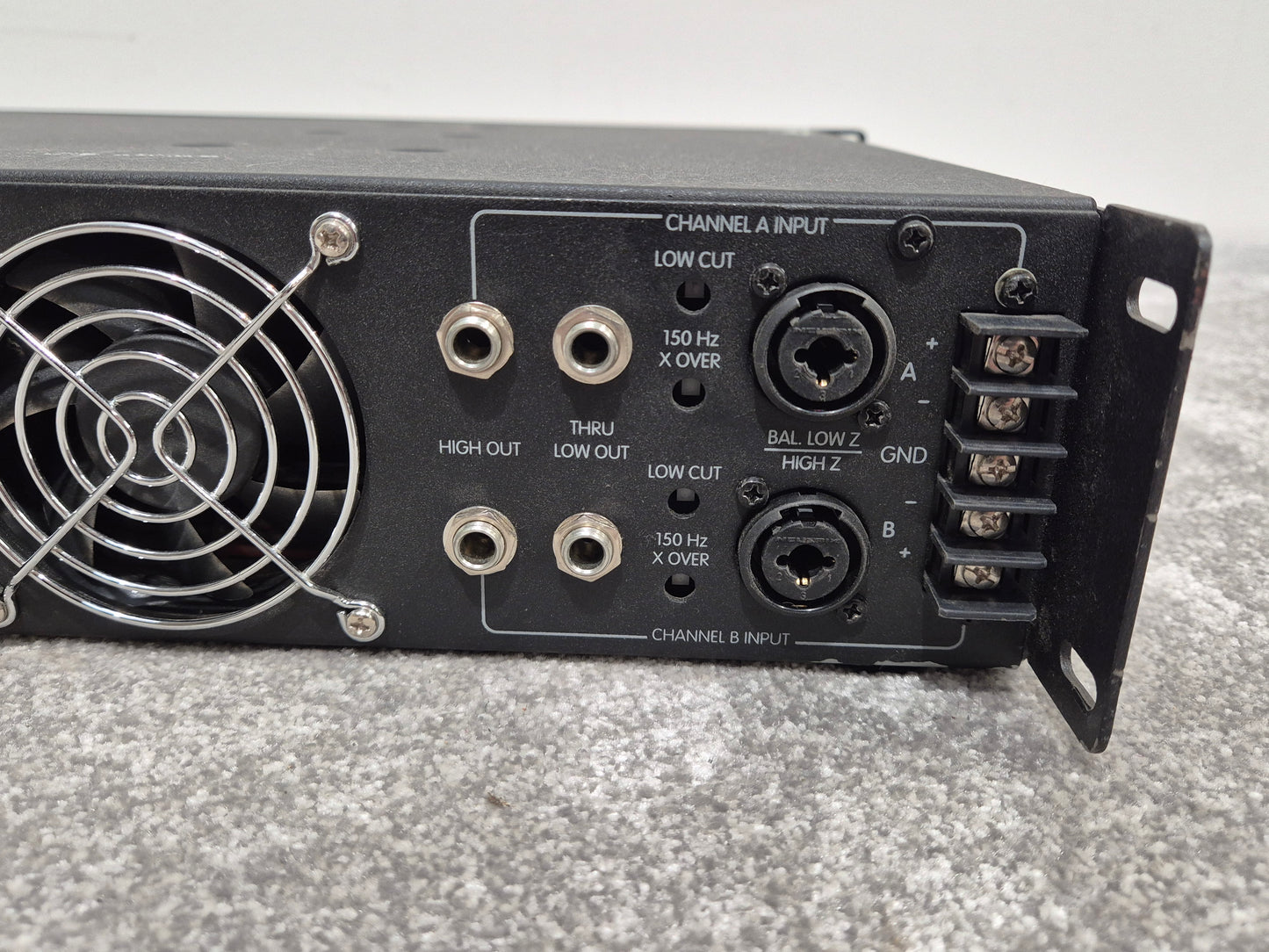 Peavey PV 1500 - 500-watts Stereo Power Amplifier