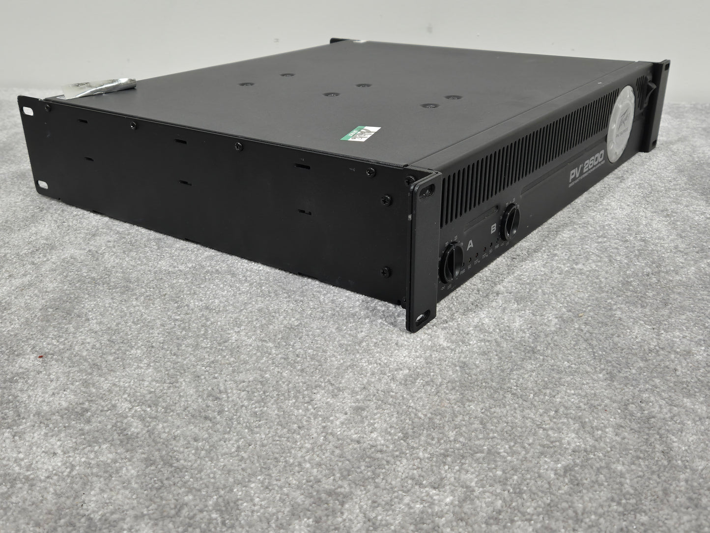 Peavey PV 2600 - Powerful 2-Channel Power Amplifier