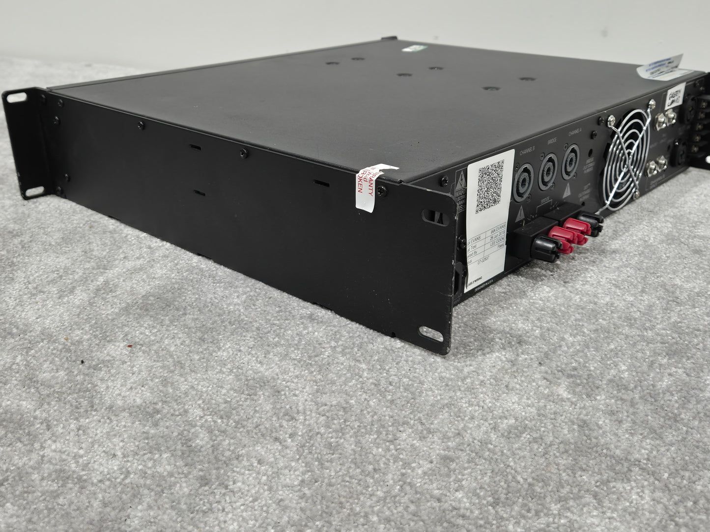 Peavey PV 2600 - Powerful 2-Channel Power Amplifier