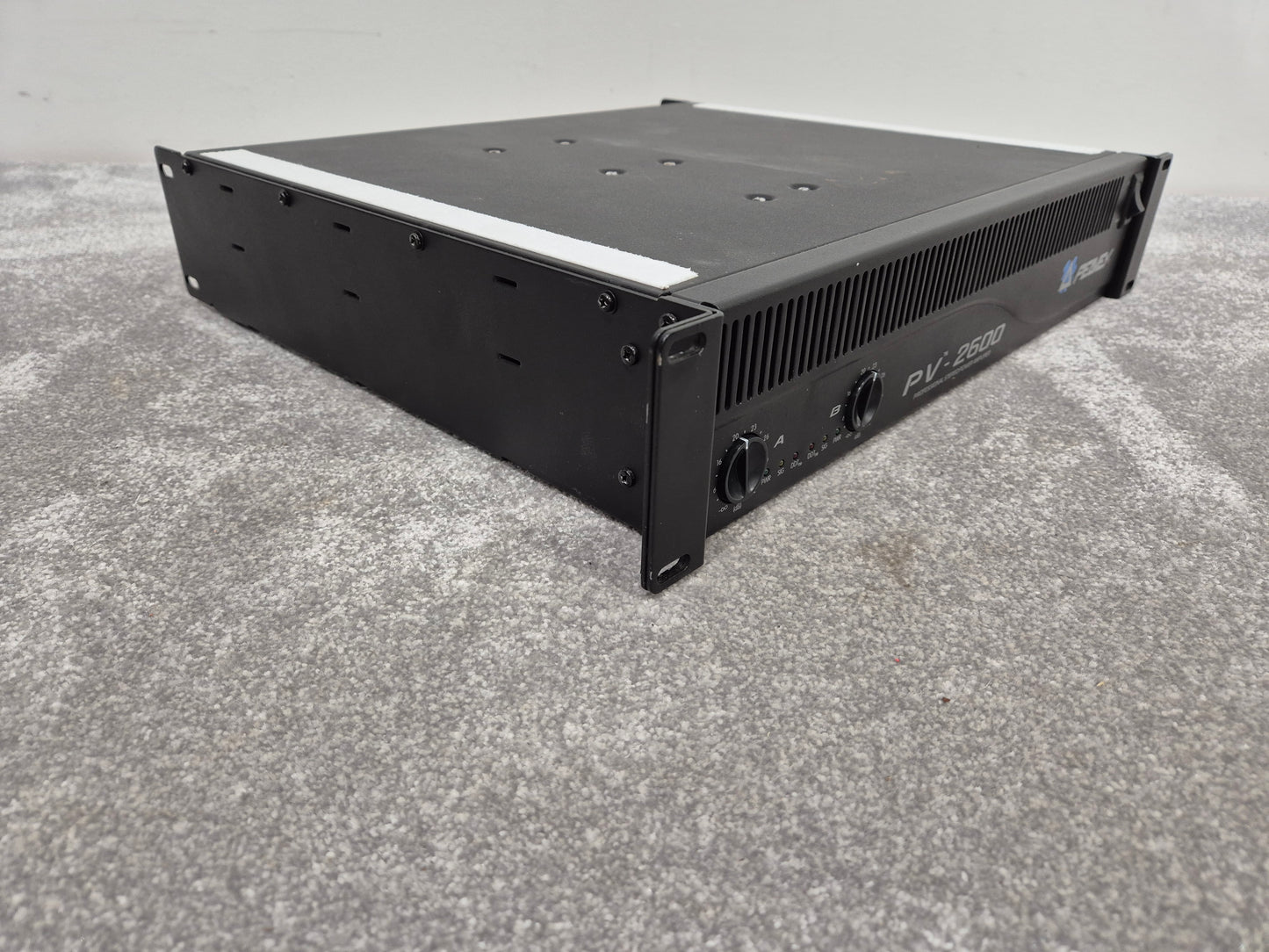 Peavey PV 2600 - Powerful 2-Channel Power Amplifier w/ Manual