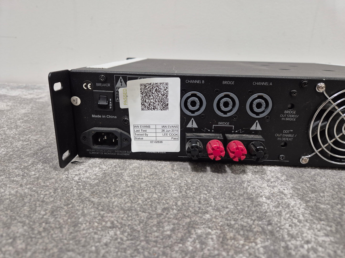 Peavey PV 2600 - Powerful 2-Channel Power Amplifier w/ Manual