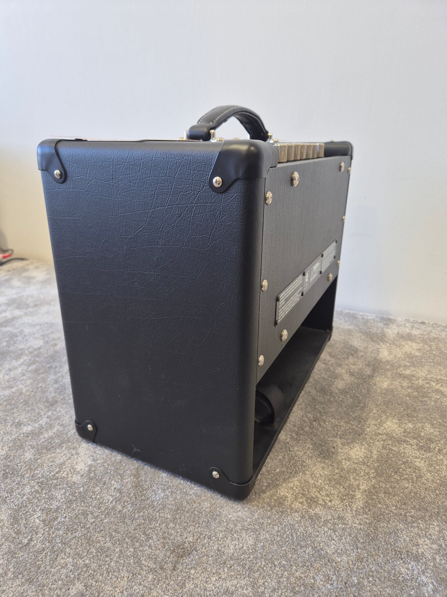 Blackstar HT 5 - Low-Wattage Valve Combo Guitar Amplifier