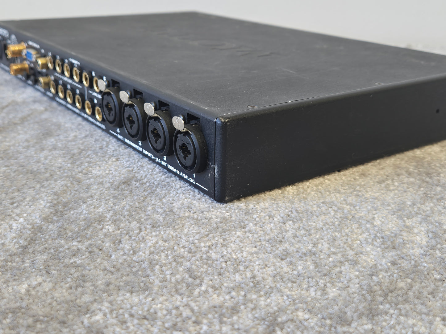 MOTU Traveler MK1 - Mobile 24-bit Digital Audio Workstation
