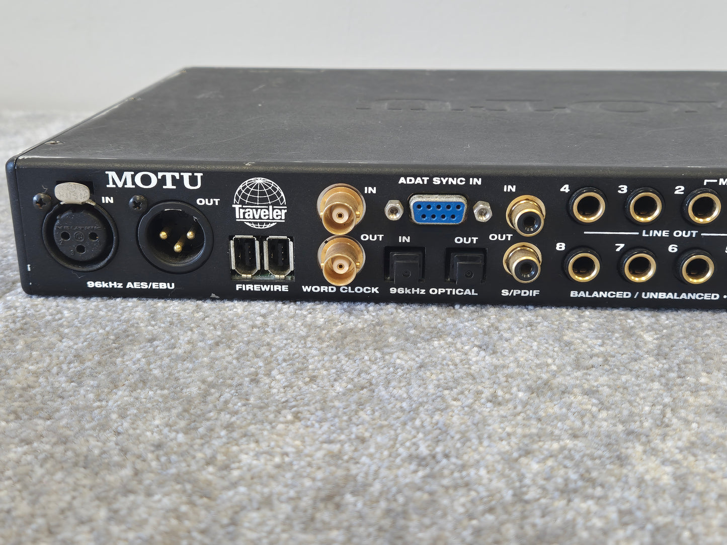 MOTU Traveler MK1 - Mobile 24-bit Digital Audio Workstation