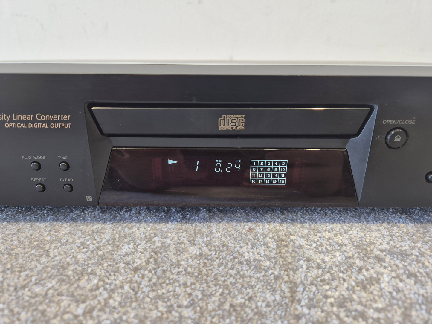 Sony CDP-XE370 - Compact Disc Player - Black