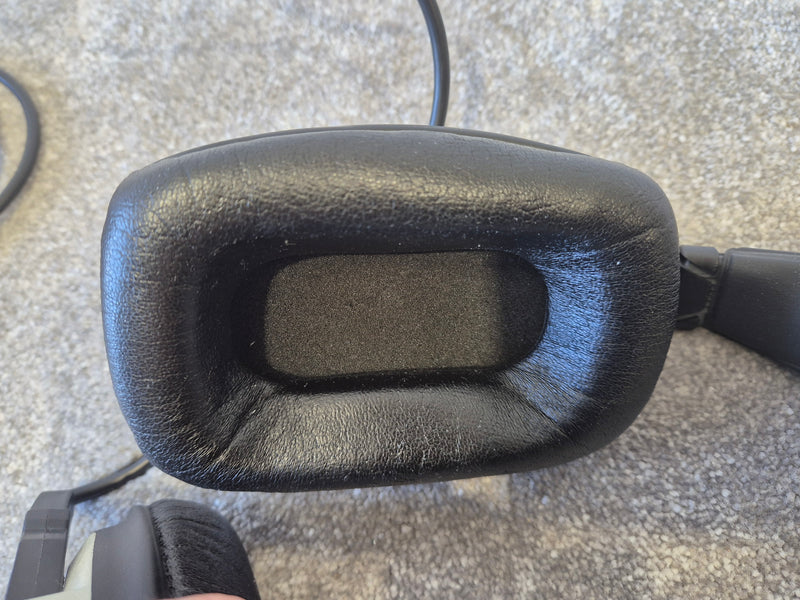 beyerdynamic DT 100 - Dynamic Studio Headphone w/ Original Box - image 5