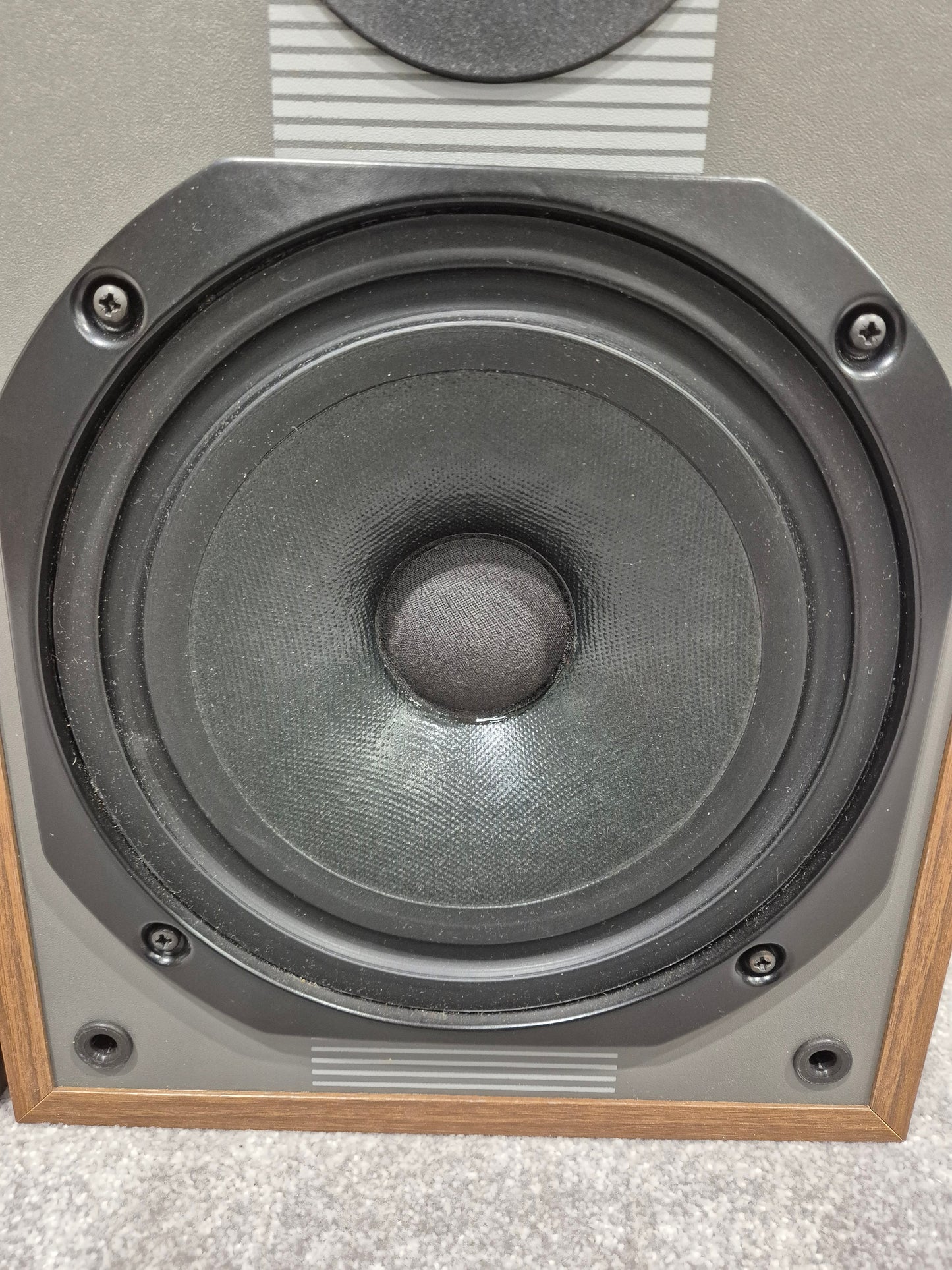 Rotel RL 850 - 50-watts Bookshelf Speakers (Pair)