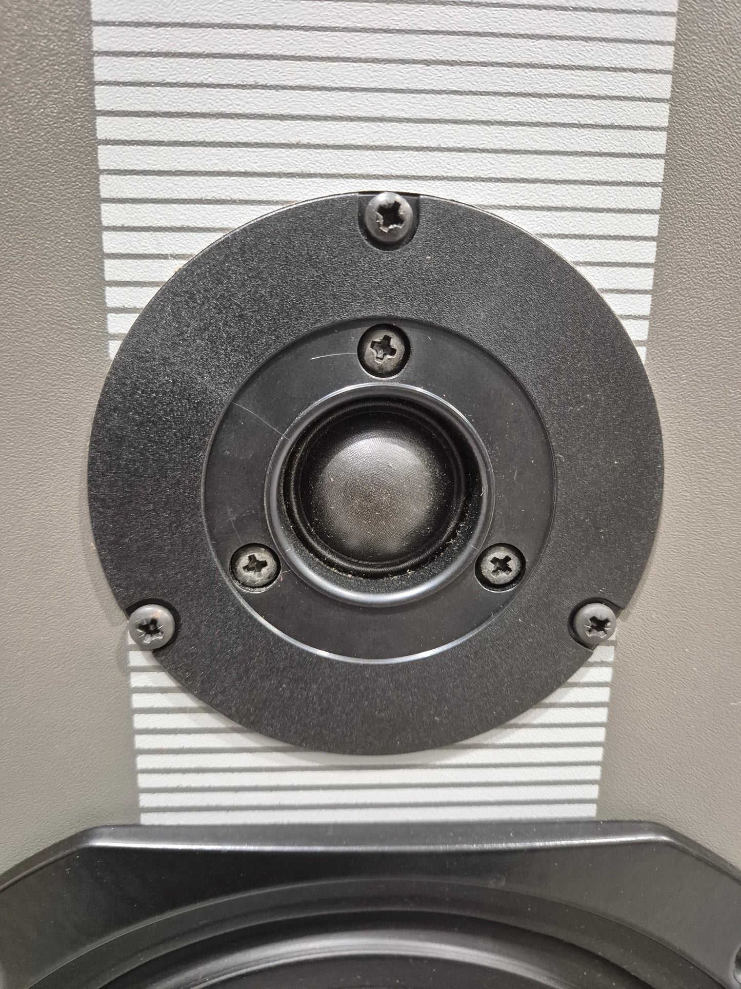 Rotel RL 850 - 50-watts Bookshelf Speakers (Pair)