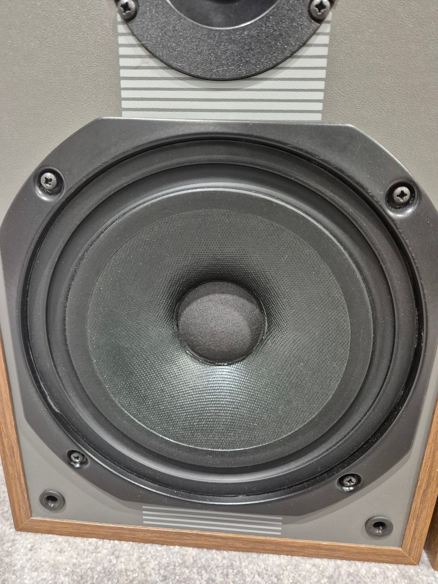 Rotel RL 850 - 50-watts Bookshelf Speakers (Pair)