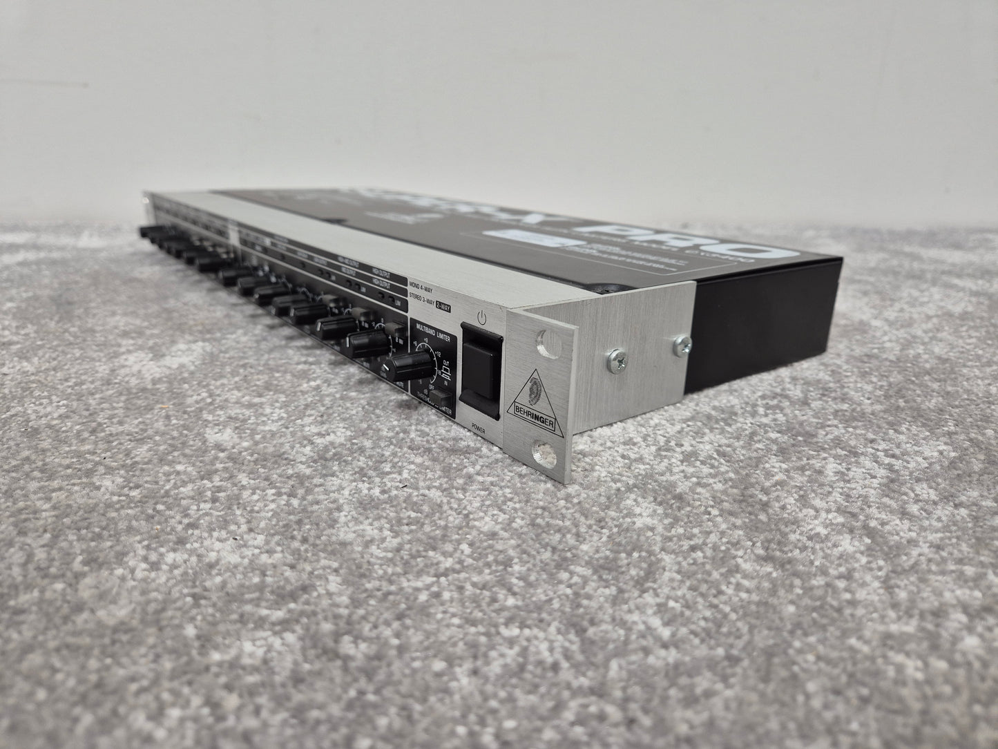 Behringer CX3400 V2 Super-X - High-Precision Stereo Crossover