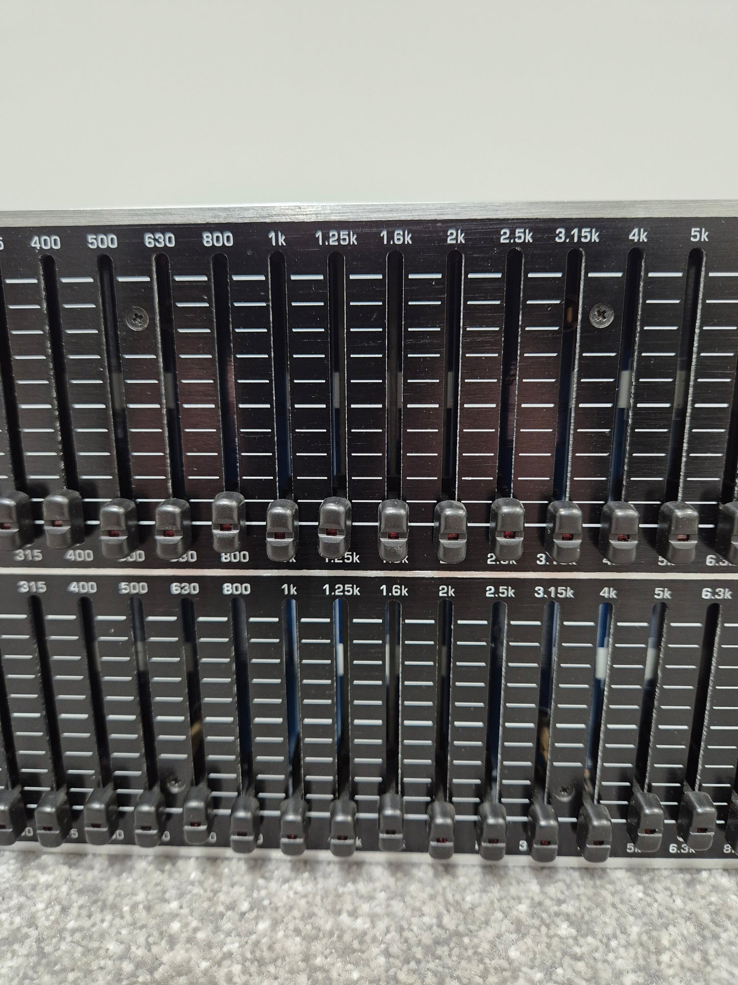 Behringer ULTRAGRAPH PRO FBQ6200HD - 31-Band Stereo Graphic Equalizer