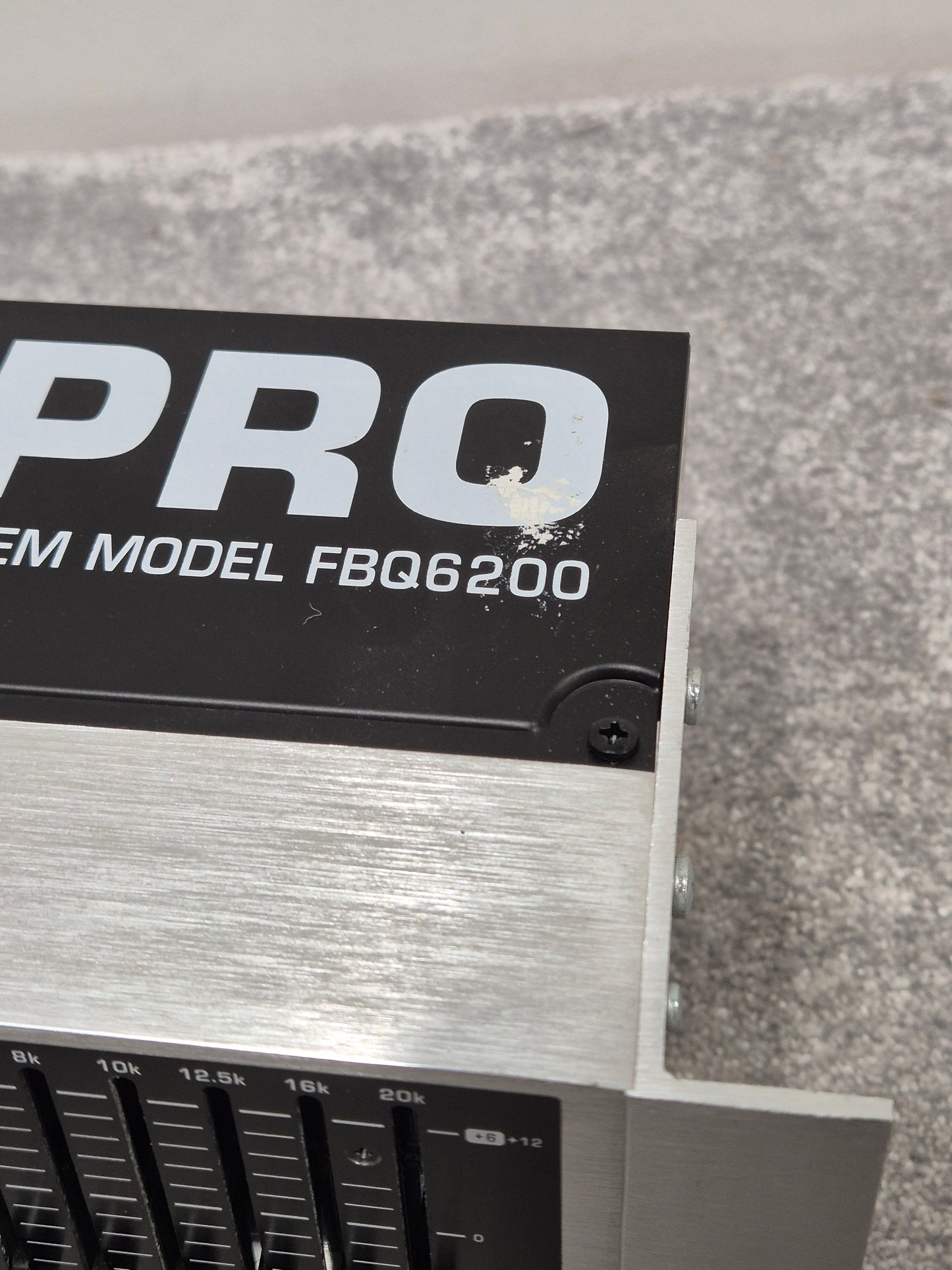Behringer ULTRAGRAPH PRO FBQ6200HD - 31-Band Stereo Graphic Equalizer