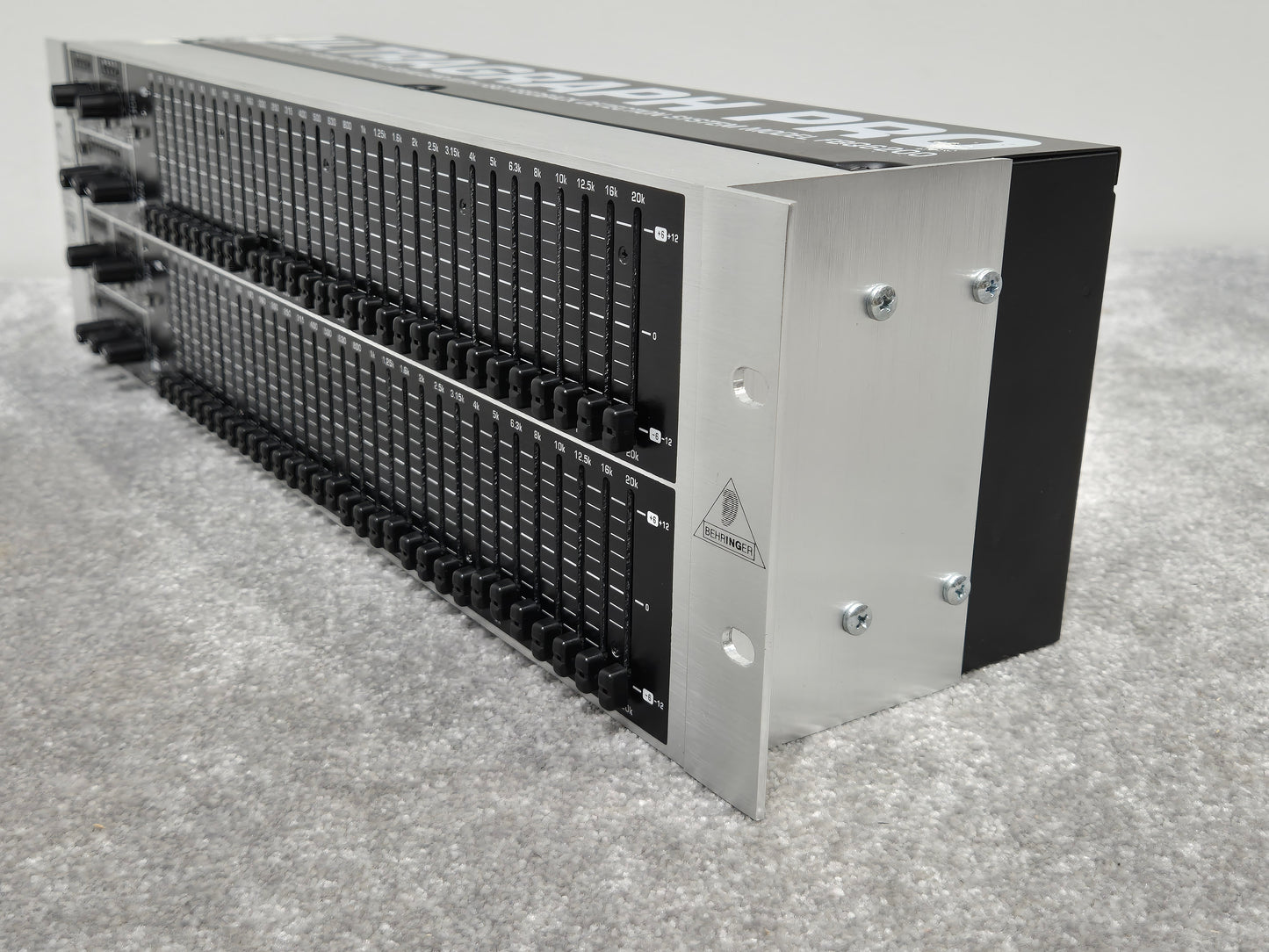 Behringer ULTRAGRAPH PRO FBQ6200HD - 31-Band Stereo Graphic Equalizer
