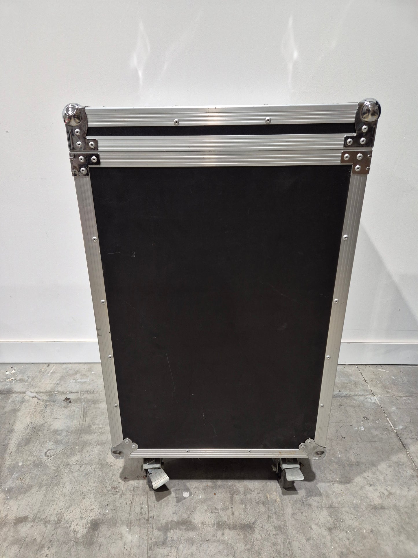 15U Rack Flight Case with Wheels