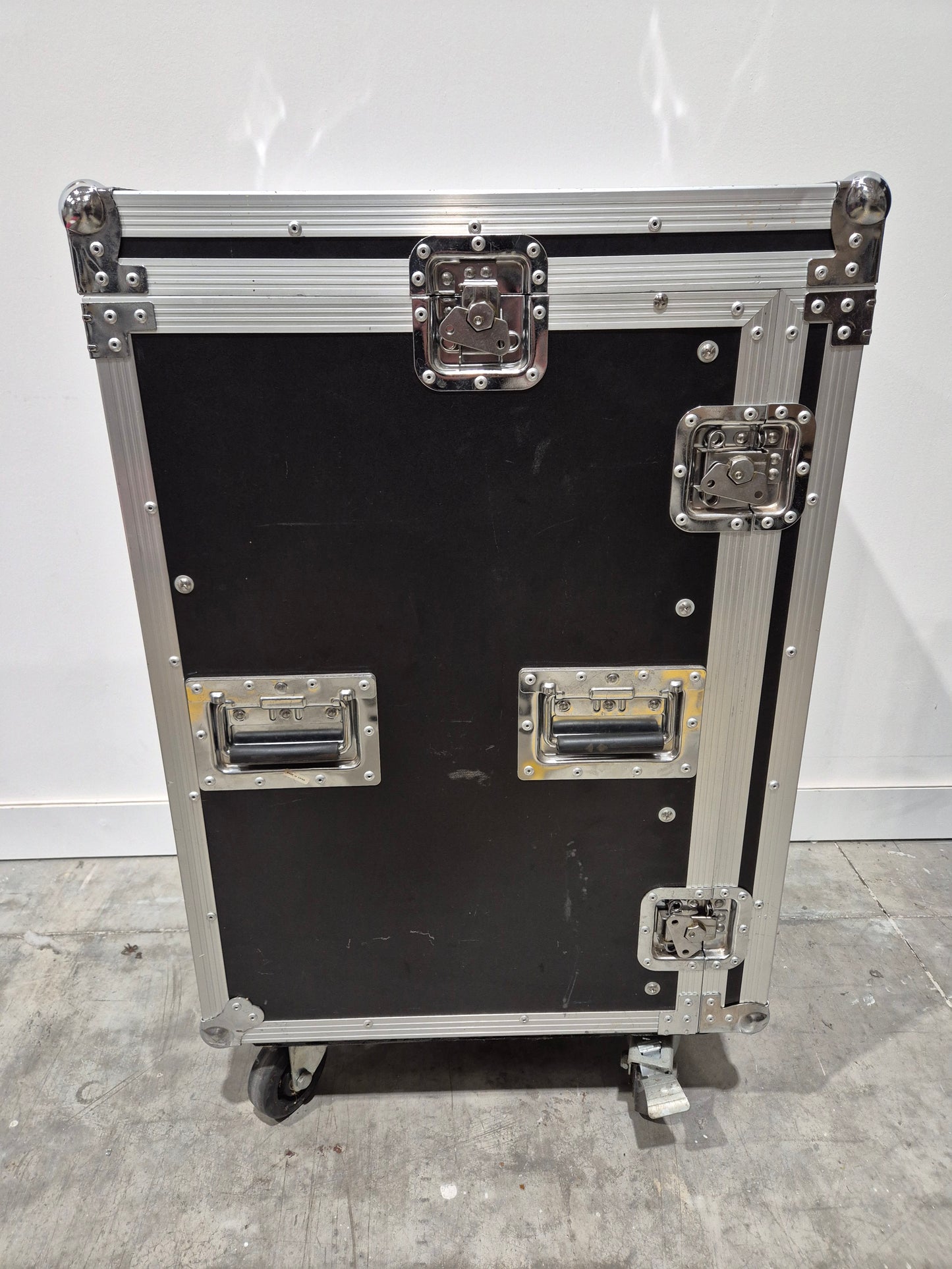 15U Rack Flight Case with Wheels