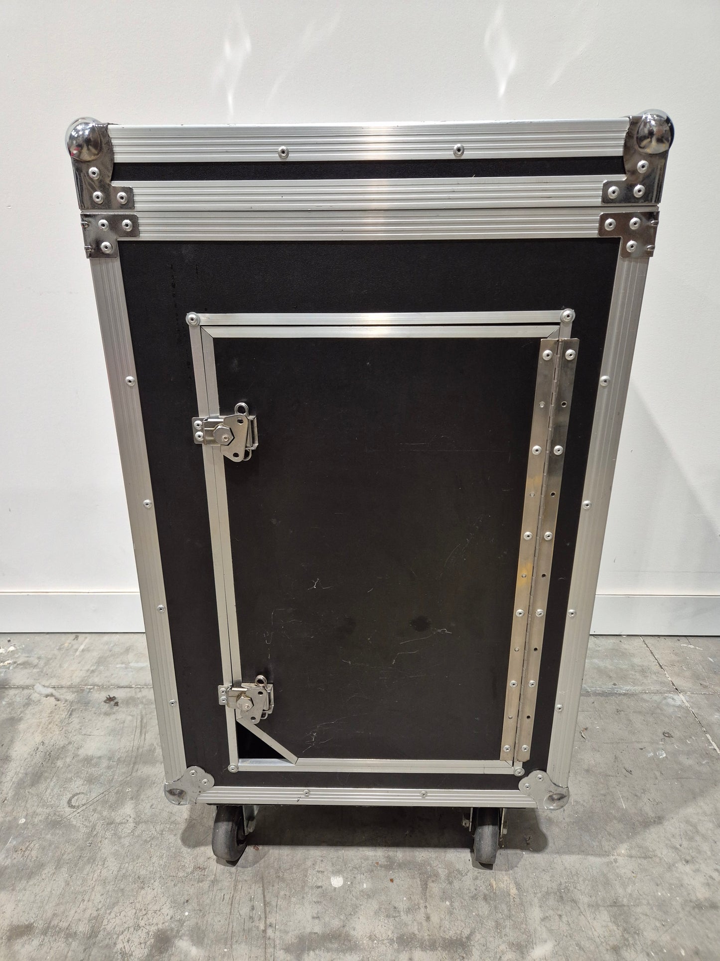 15U Rack Flight Case with Wheels