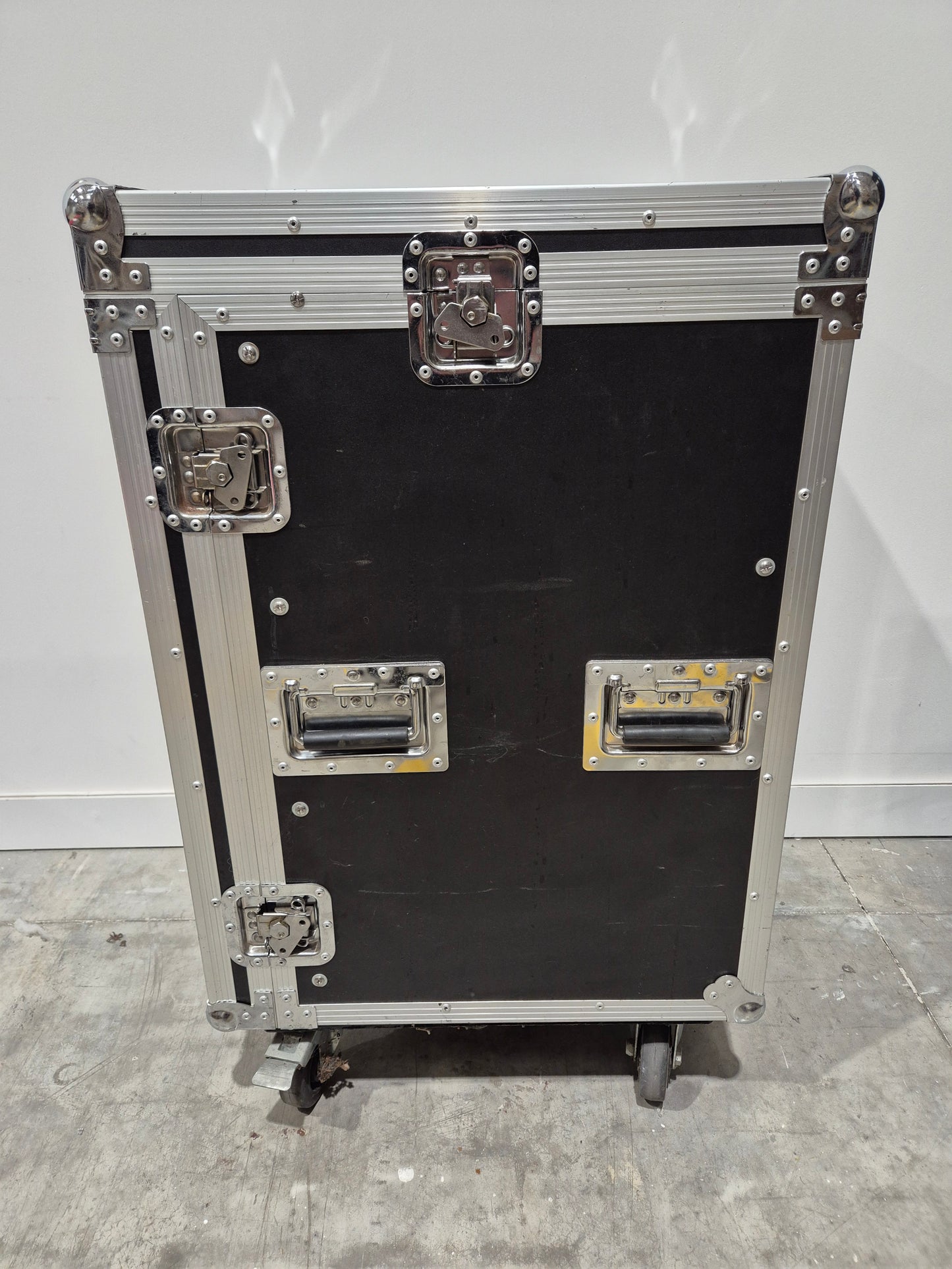 15U Rack Flight Case with Wheels